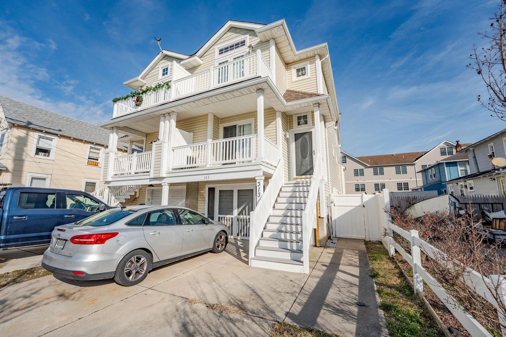 Photo of 313 W Andrews Avenue #313, Wildwood, NJ 08260 (MLS # 253558)
