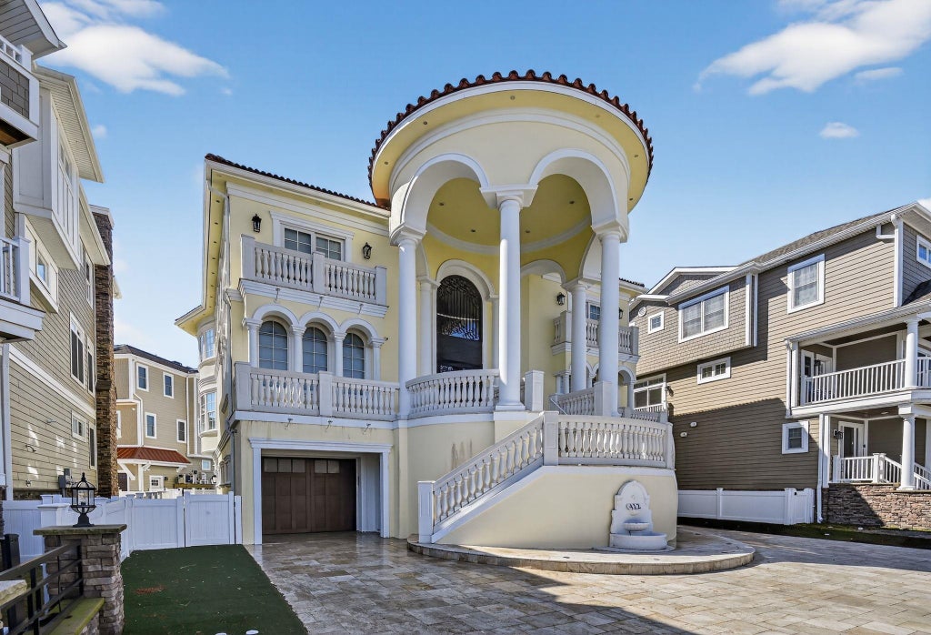 Photo of 412 W Spruce Avenue, North Wildwood, NJ 08260 (MLS # 262724)