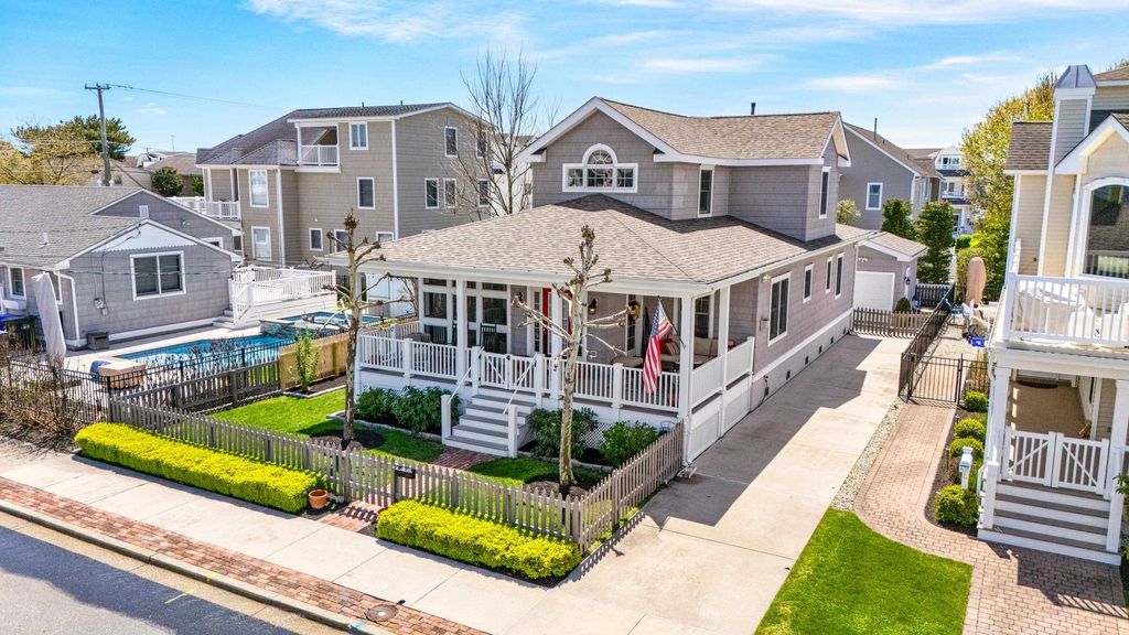 Photo of 118 28th Street, Avalon, NJ 08202 (MLS # 261103)