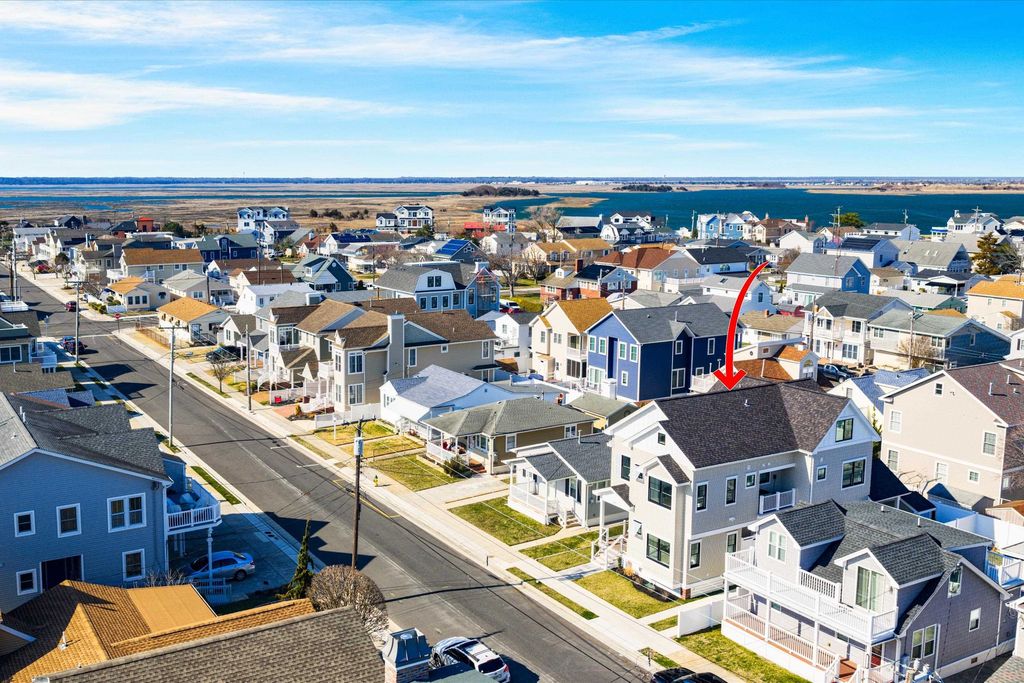 Photo of 117 E Syracuse Avenue, Wildwood Crest, NJ 08260 (MLS # 260840)