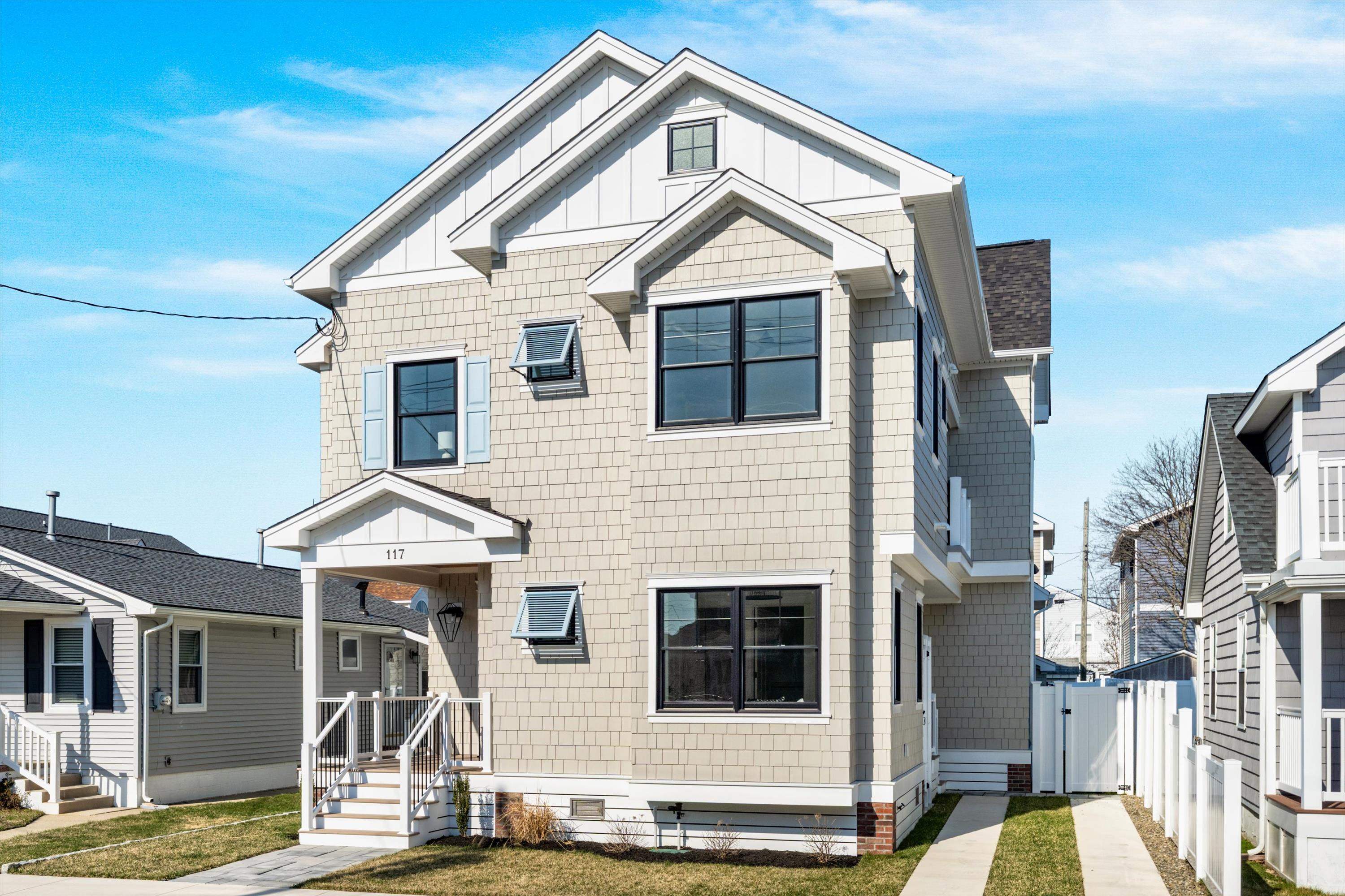 117 E Syracuse Avenue