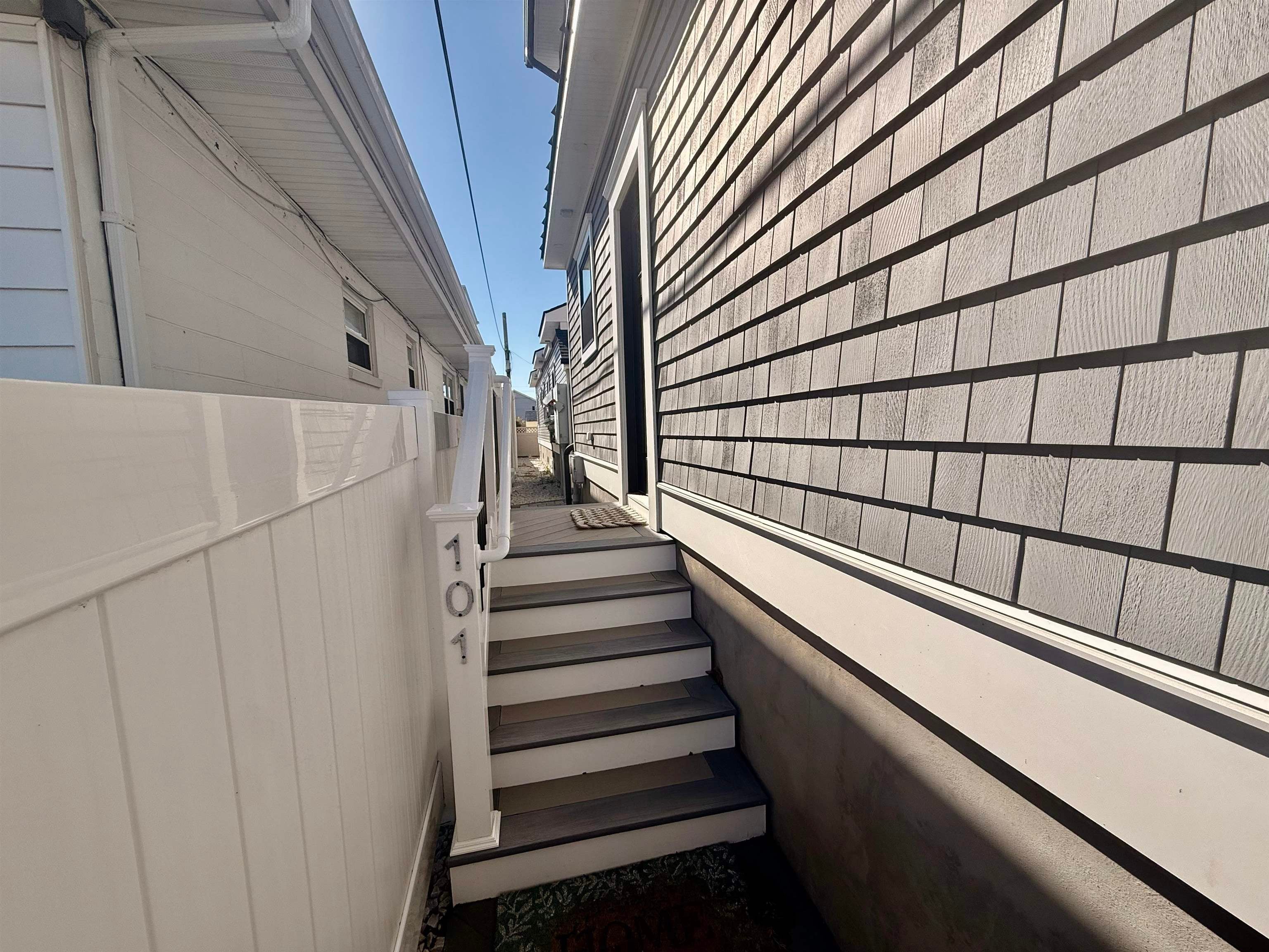 204 E Primrose Avenue 101