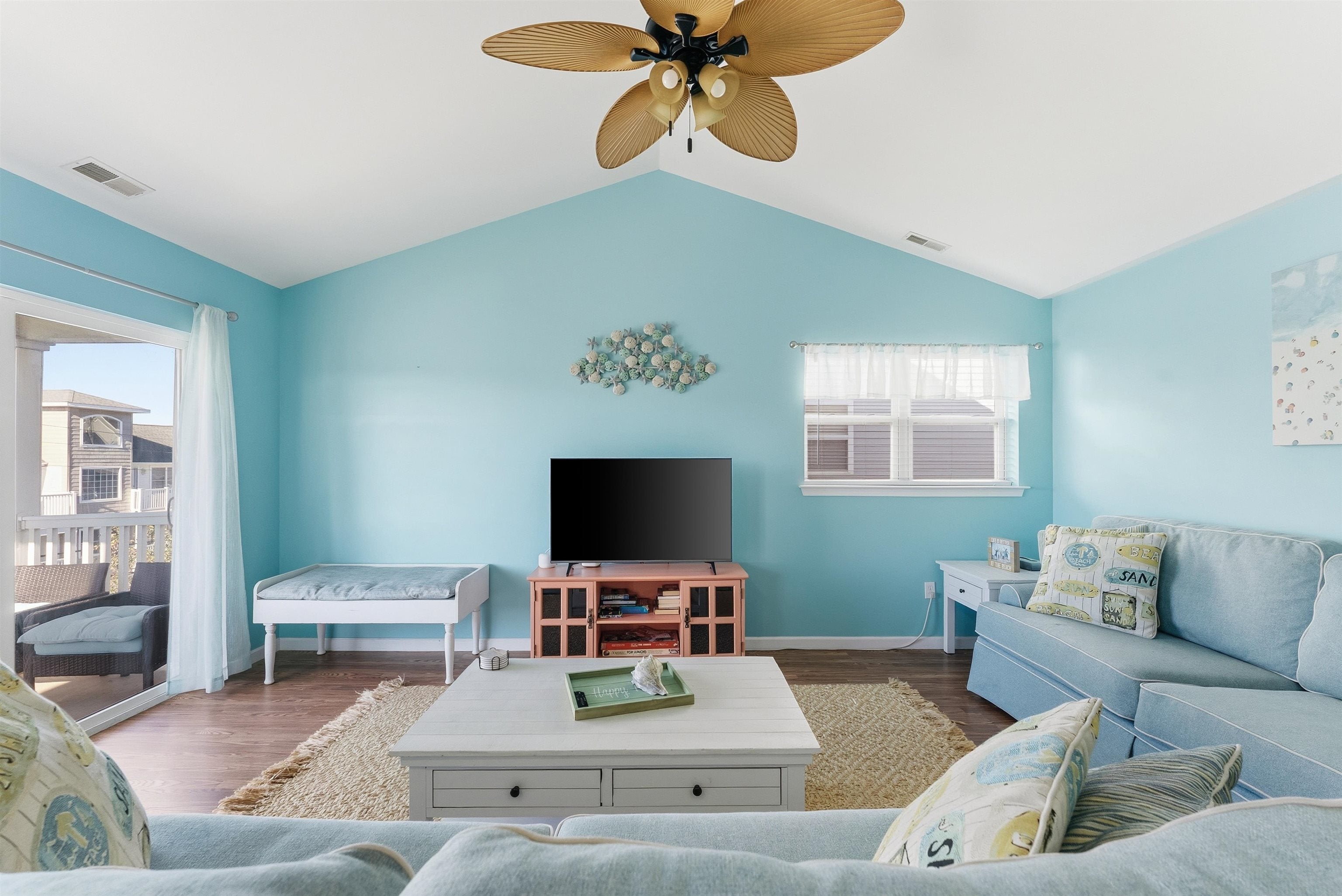 317 E Poplar Avenue 200