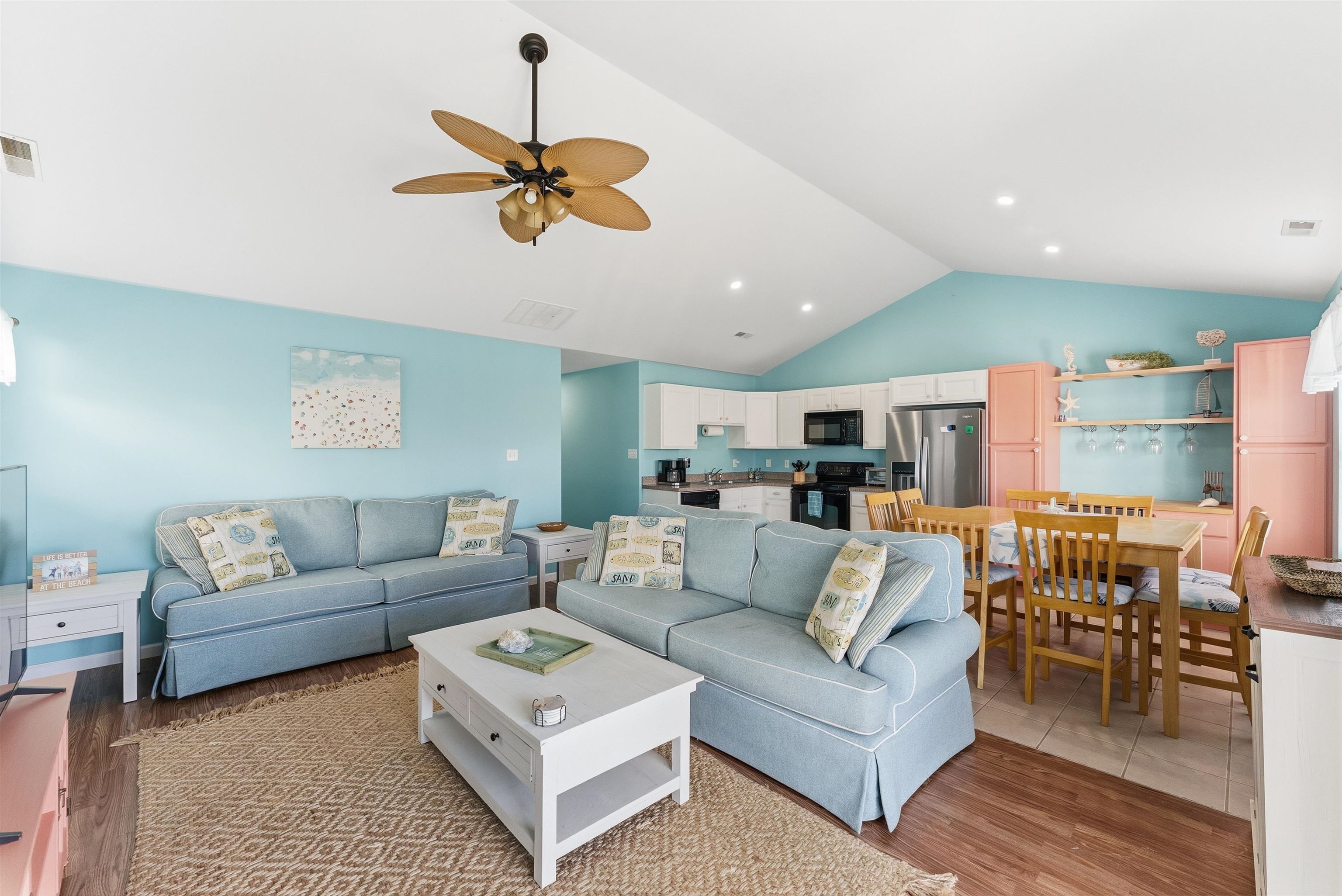 317 E Poplar Avenue 200