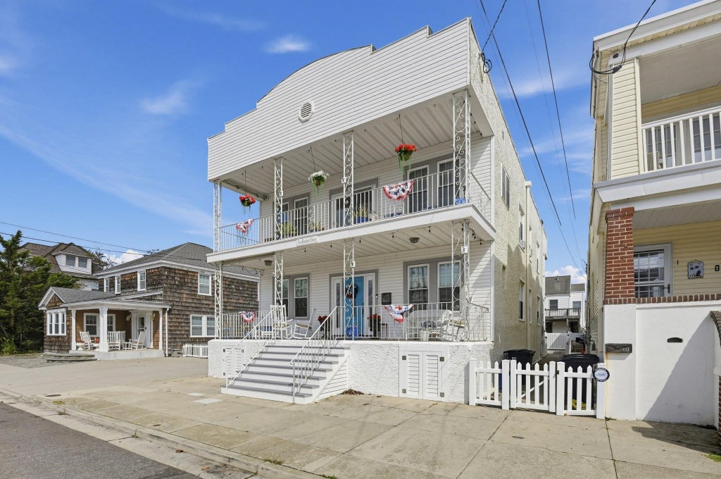 Photo of 211 E Heather Road, Wildwood Crest, NJ 08260 (MLS # 262886)