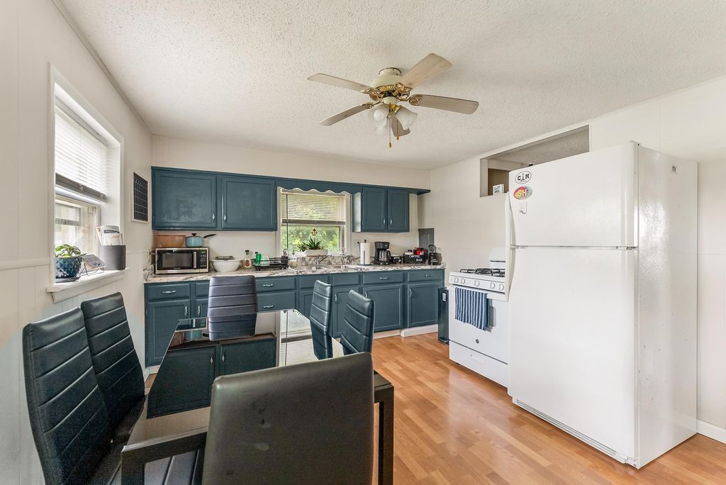 Photo of 213 Langs Avenue, Villas, NJ 08260 (MLS # 253087)