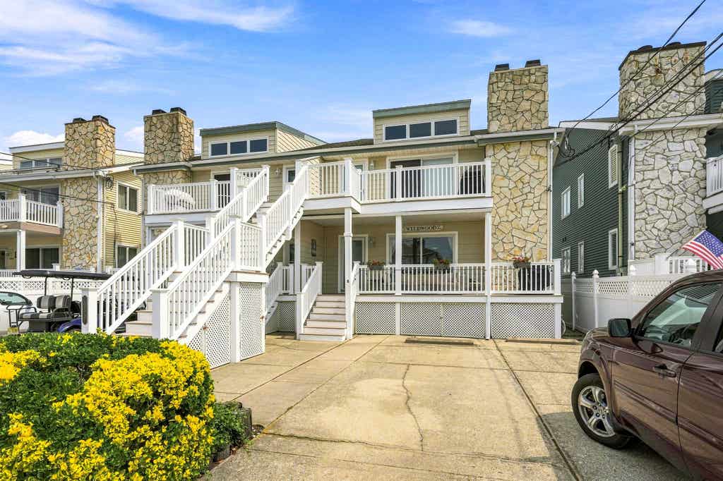 Photo of 415 W Bennett Avenue, Wildwood, NJ 08260 (MLS # 262231)