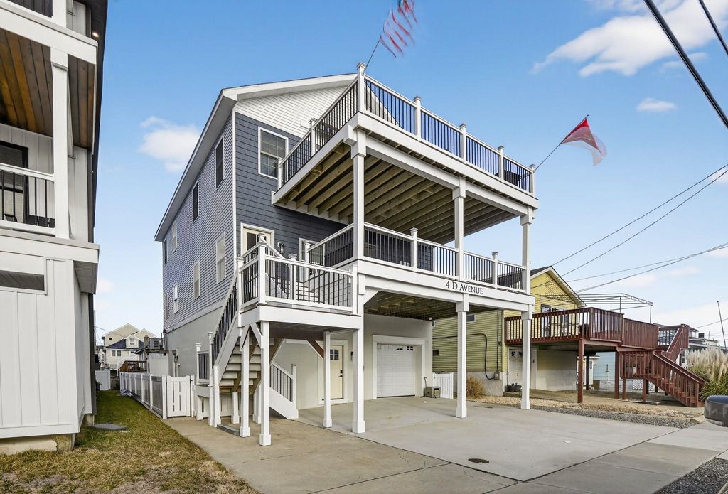 Photo of 4 D Avenue, West Wildwood, NJ 08260 (MLS # 260264)