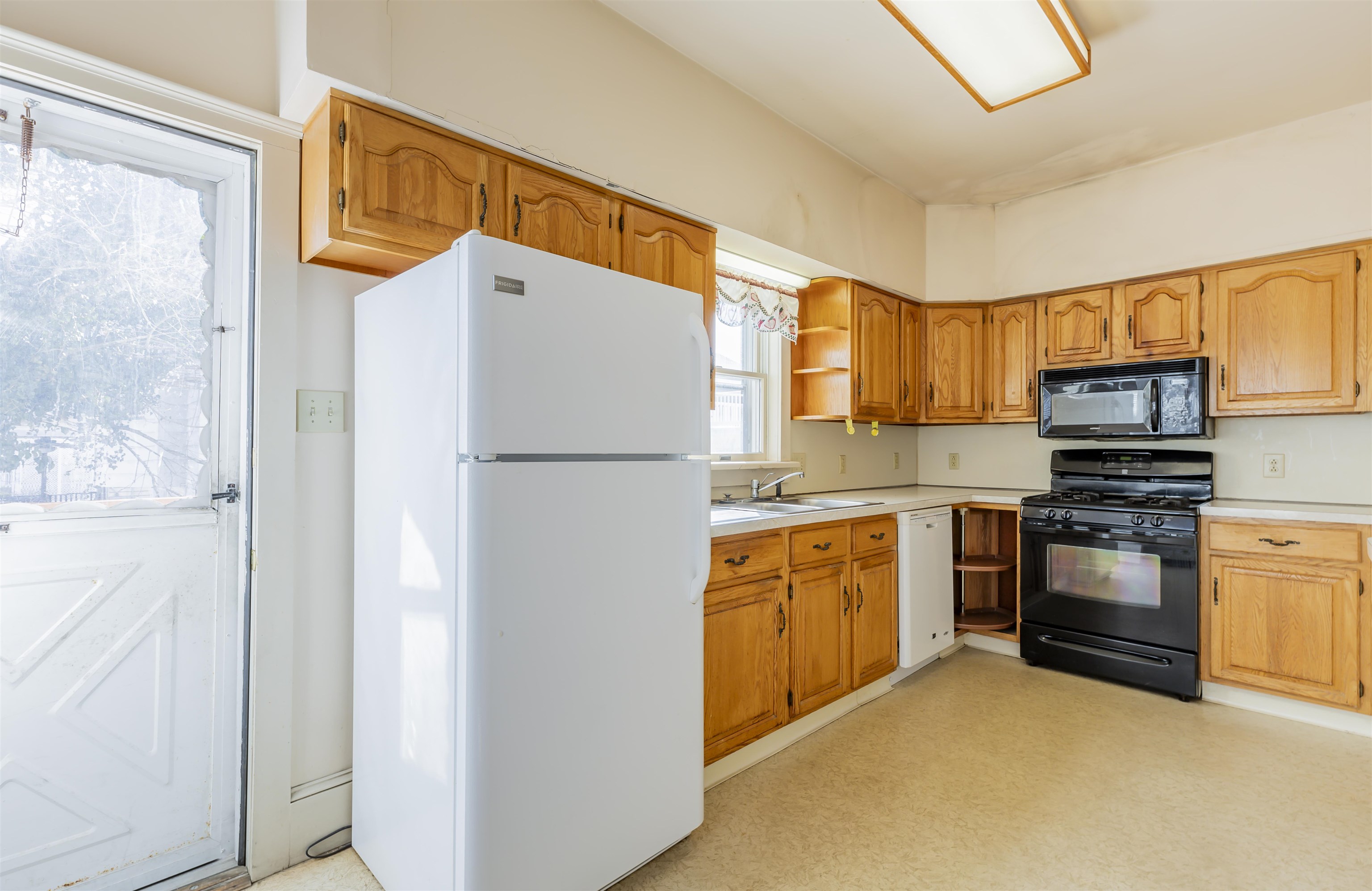 310 Howard Street, Cape May, New Jersey image 19