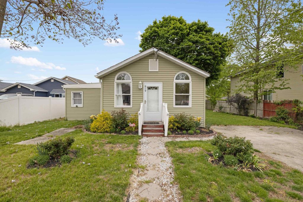 Photo of 619 E Jacksonville Avenue, Villas, NJ 08251 (MLS # 261214)