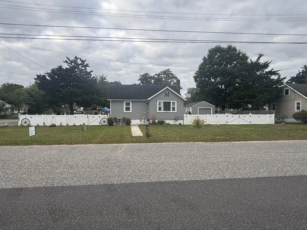 Photo of 18 Ellery Road, Villas, NJ 08251 (MLS # 253021)