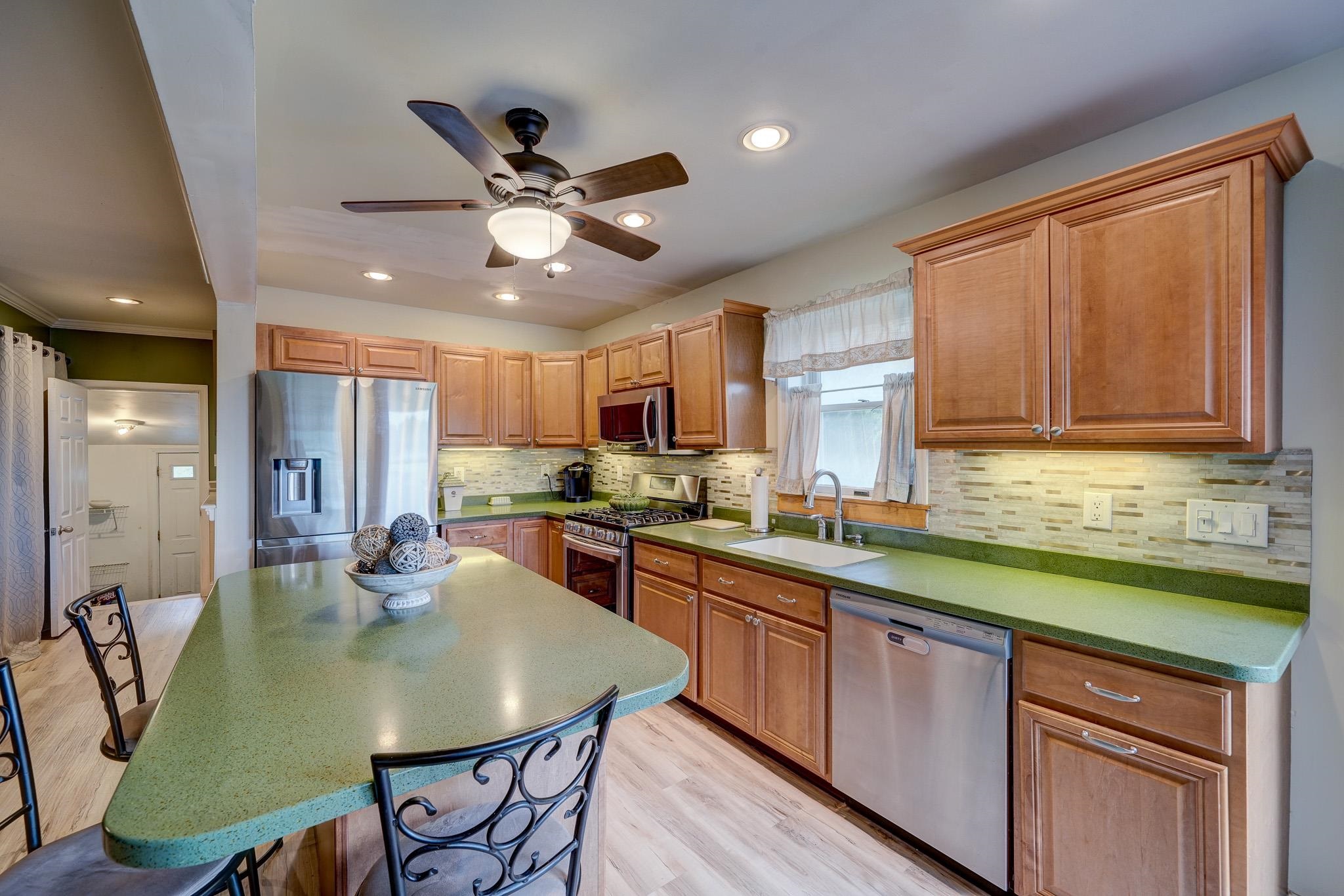 Petersburg, New Jersey 08270, United States, 4 Bedrooms Bedrooms, ,2 BathroomsBathrooms,Residential,Active,157320