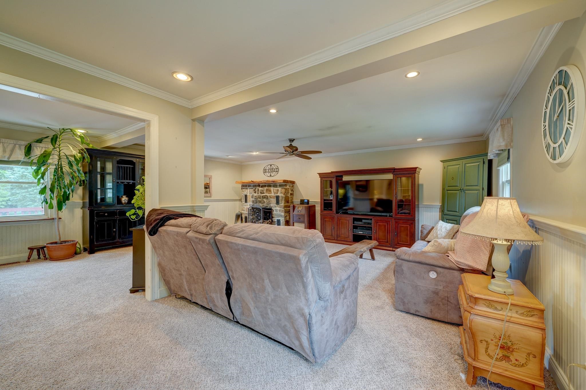 Petersburg, New Jersey 08270, United States, 4 Bedrooms Bedrooms, ,2 BathroomsBathrooms,Residential,Active,157320