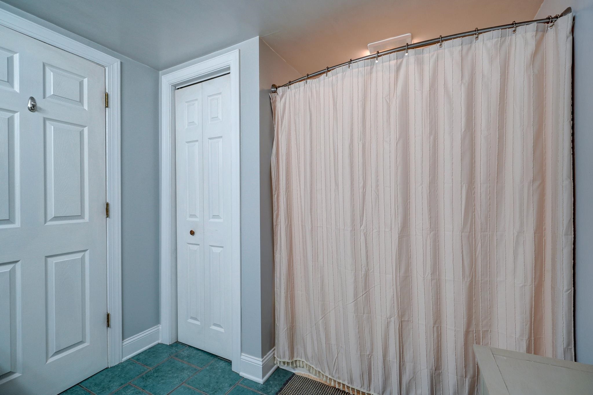 Petersburg, New Jersey 08270, United States, 4 Bedrooms Bedrooms, ,2 BathroomsBathrooms,Residential,Active,157320