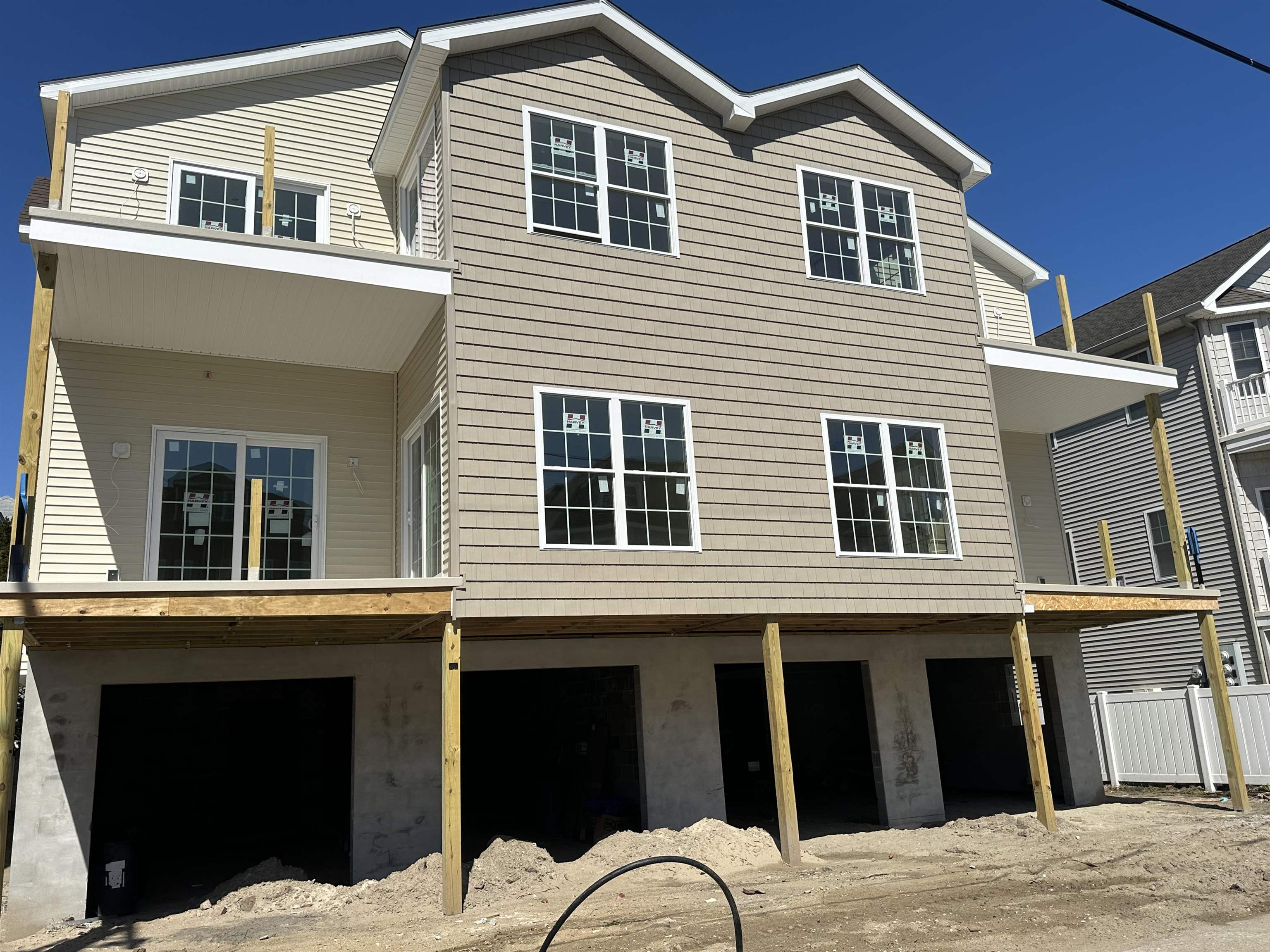 121 E Maple 4