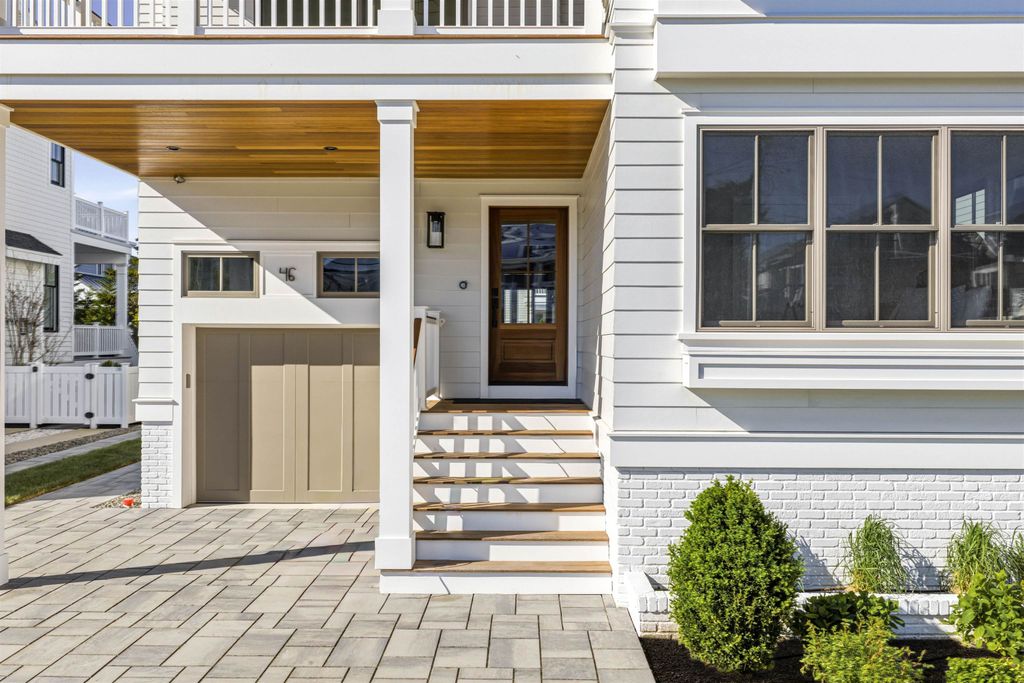 Photo of 46 W 31st Street, Avalon, NJ 08202 (MLS # 261156)