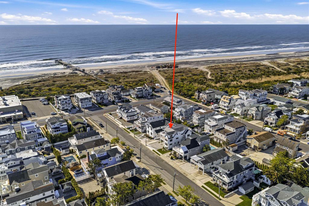 Photo of 46 W 31st Street, Avalon, NJ 08202 (MLS # 261156)