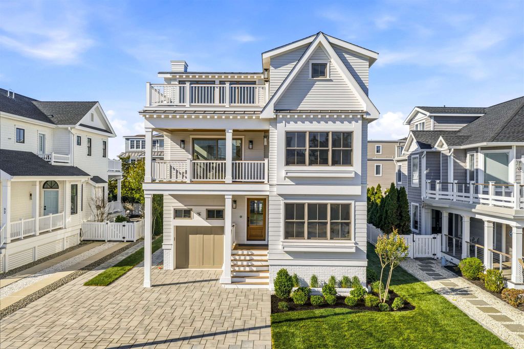Photo of 46 W 31st Street, Avalon, NJ 08202 (MLS # 261156)