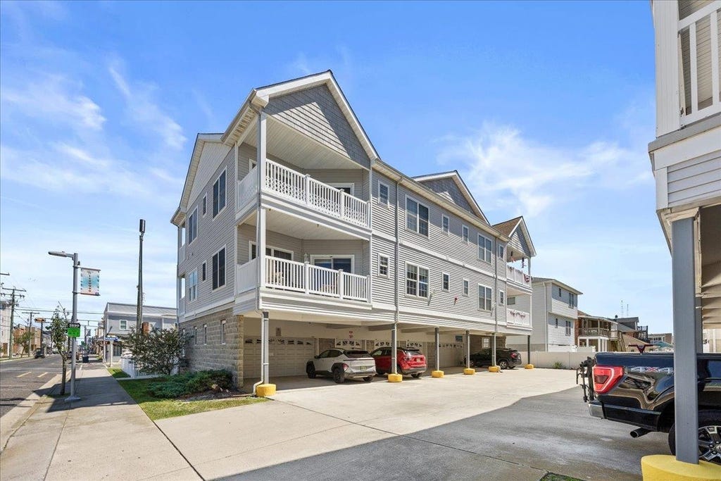 Photo of 200 E Youngs Avenue #201, Wildwood, NJ 08260 (MLS # 262366)