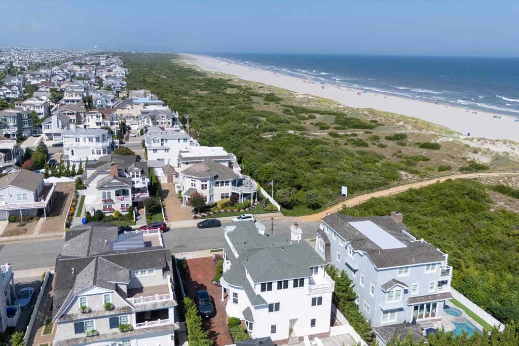 Photo of 130 74th Street, Avalon, NJ 08202 (MLS # 262281)