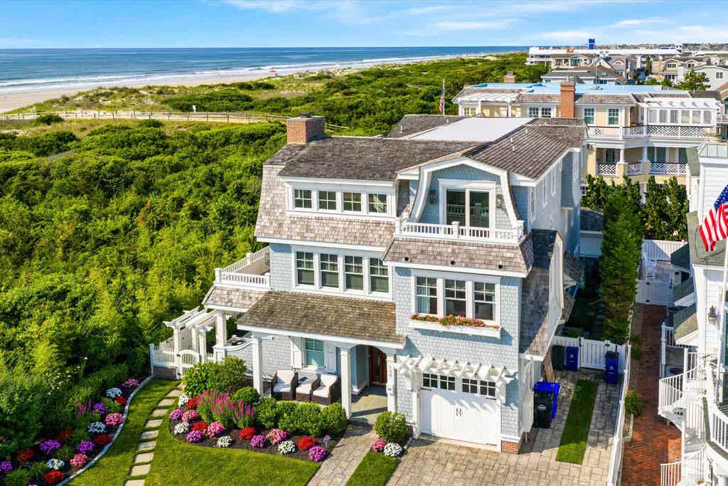 Photo of 130 74th Street, Avalon, NJ 08202 (MLS # 262281)