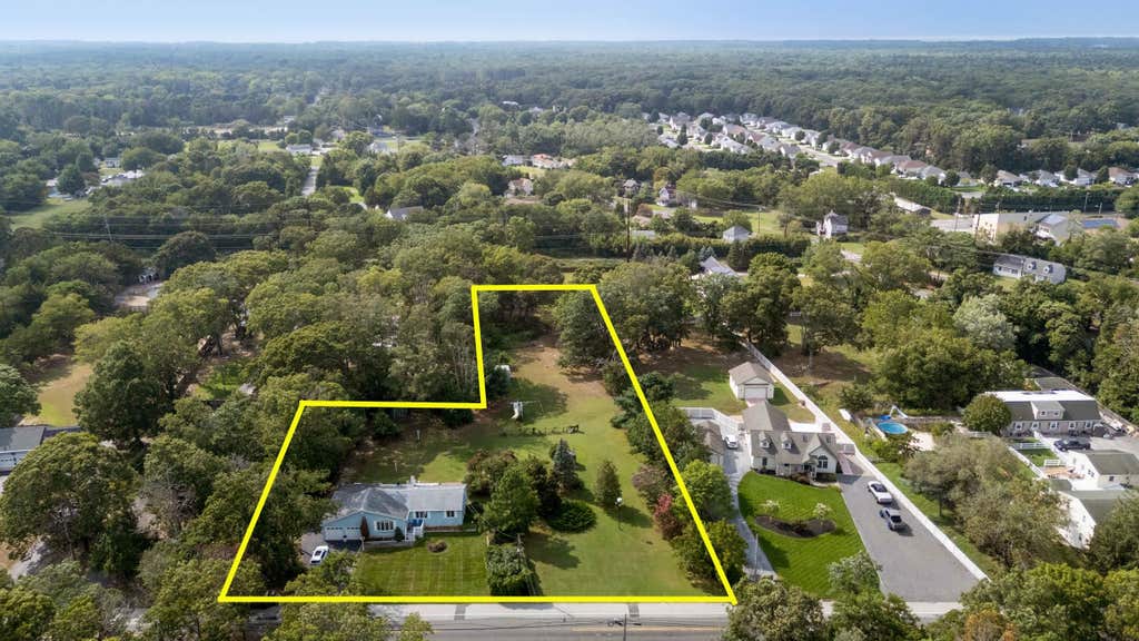 Photo of 301 Shunpike Road, Cape May Court House, NJ 08210 (MLS # 262377)
