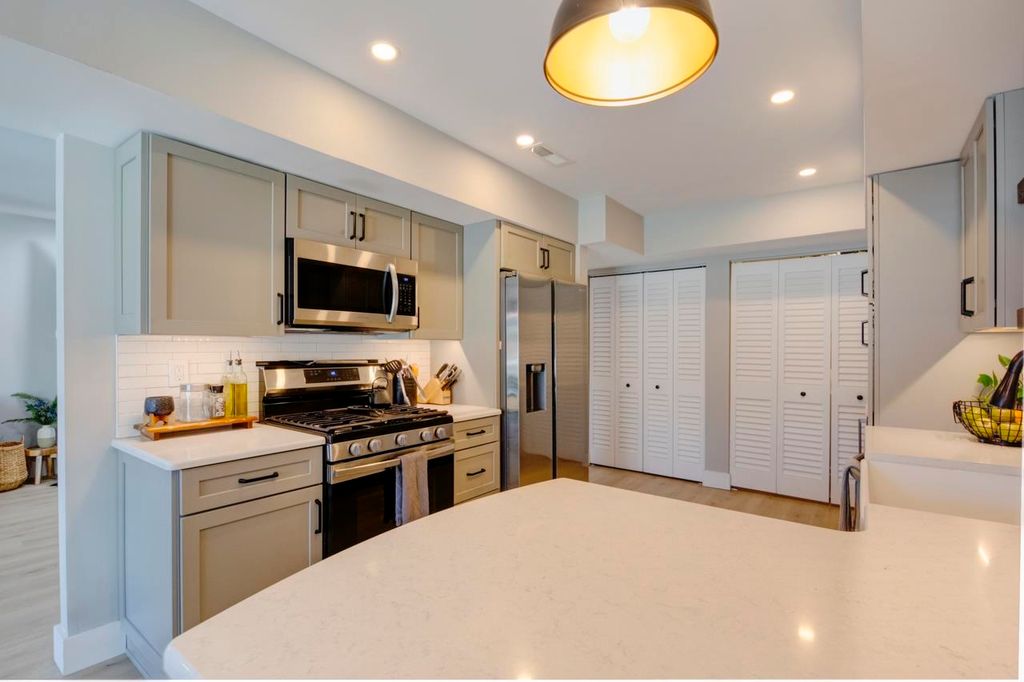 Photo of 604 Route 9 N #D, Cape May Court House, NJ 08210 (MLS # 260184)