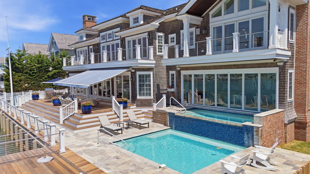 Photo of 339 104th Street, Stone Harbor, NJ 08247 (MLS # 261440)