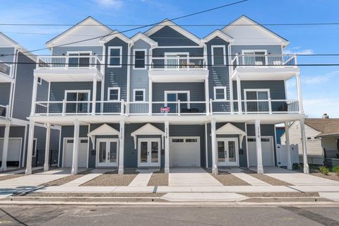Photo of 109 W Spencer Avenue, Wildwood, NJ 08260 (MLS # 252381)