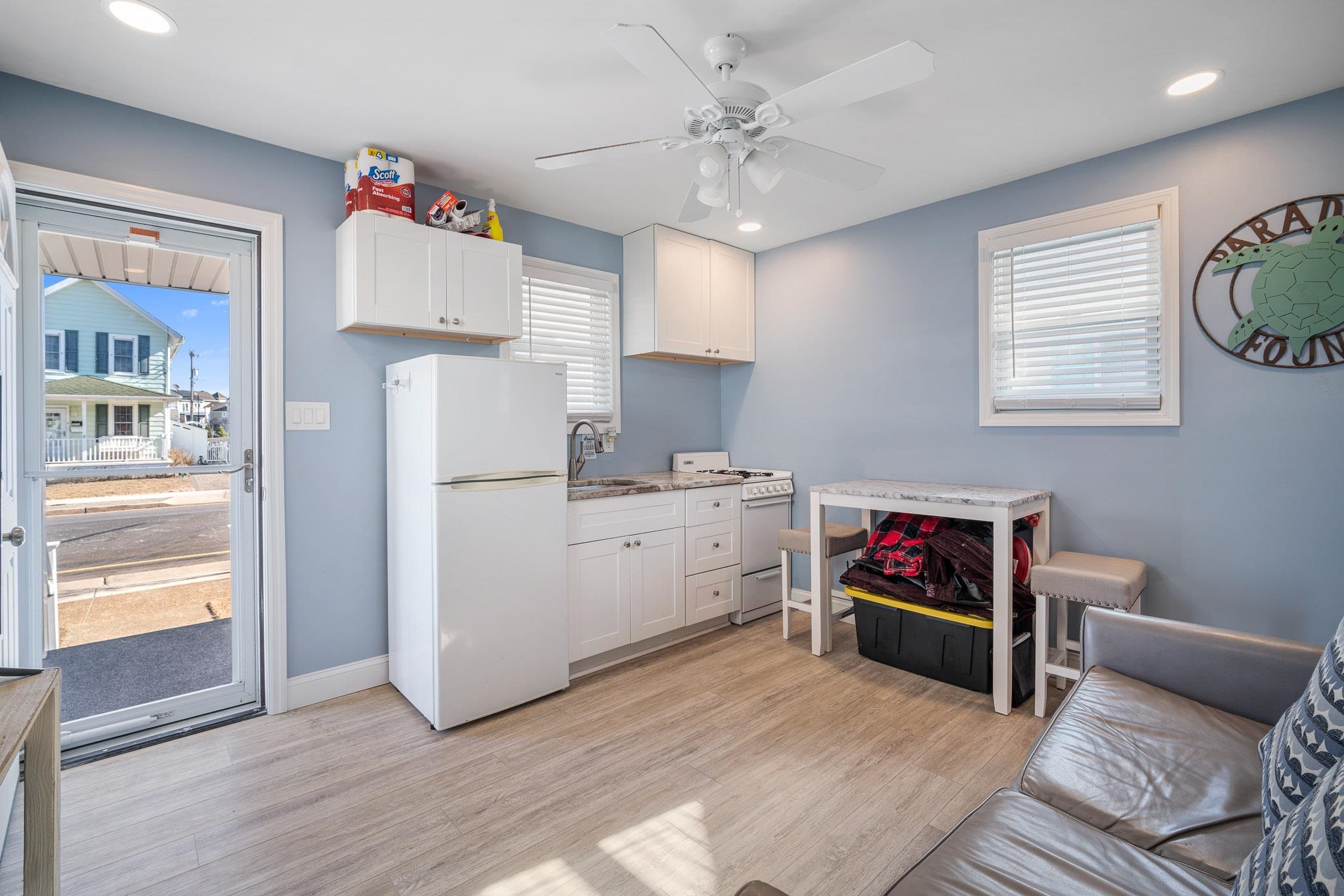 228.5 W Walnut Avenue, North Wildwood, New Jersey image 2