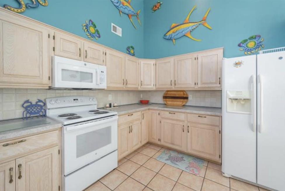 Avalon, New Jersey 08202, United States, 4 Bedrooms Bedrooms, ,2 BathroomsBathrooms,Residential,Active,170080