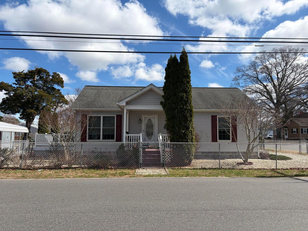 Photo of 201 E Atlantic Ave, Villas, NJ 08251 (MLS # 260701)