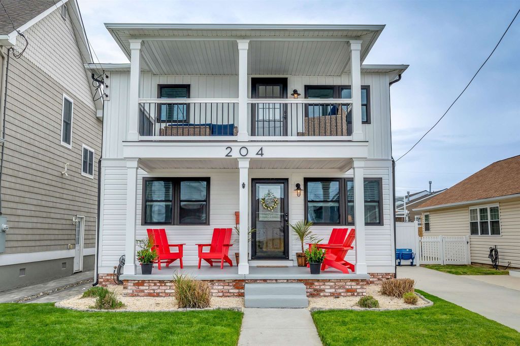 Photo of 204 E Hollywood Avenue, Wildwood Crest, NJ 08260 (MLS # 261415)