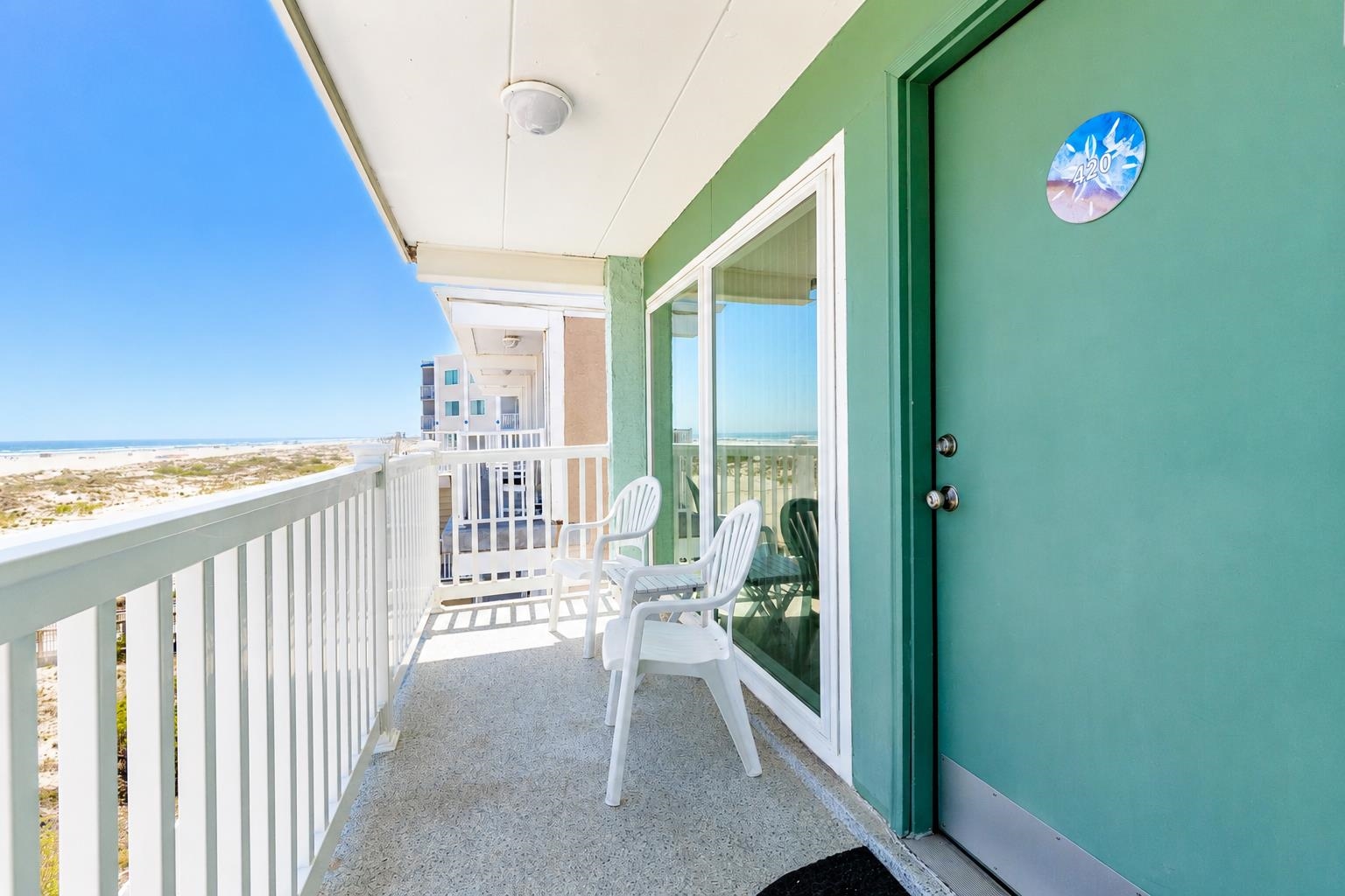 404 E Denver Avenue 420