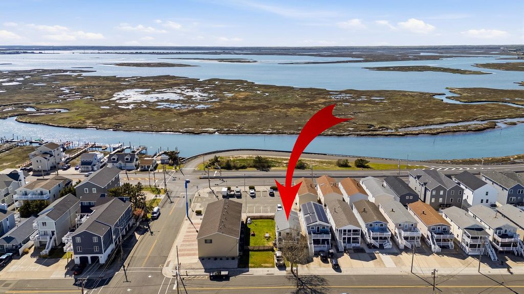 Photo of 706 W Pine Avenue, North Wildwood, NJ 08260 (MLS # 261096)