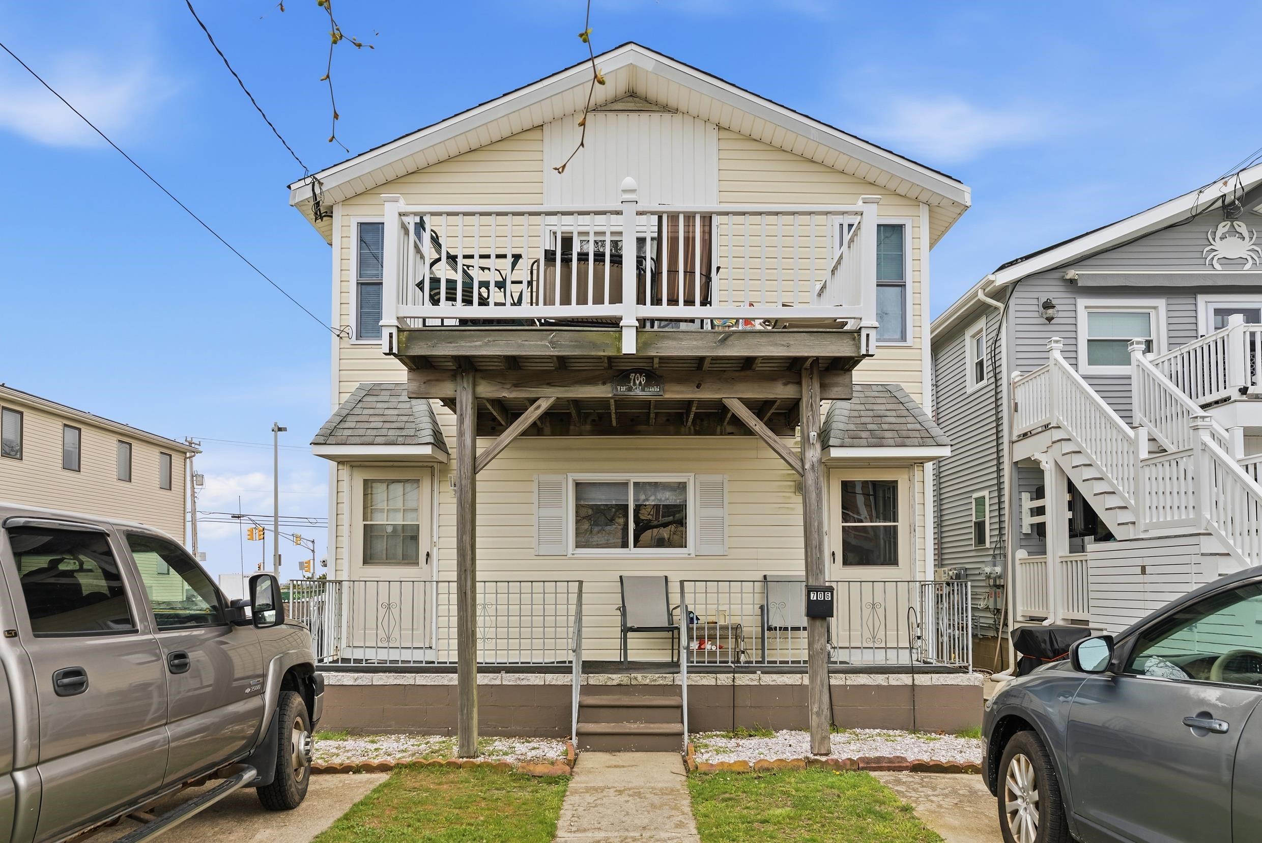 706 W Pine Avenue
