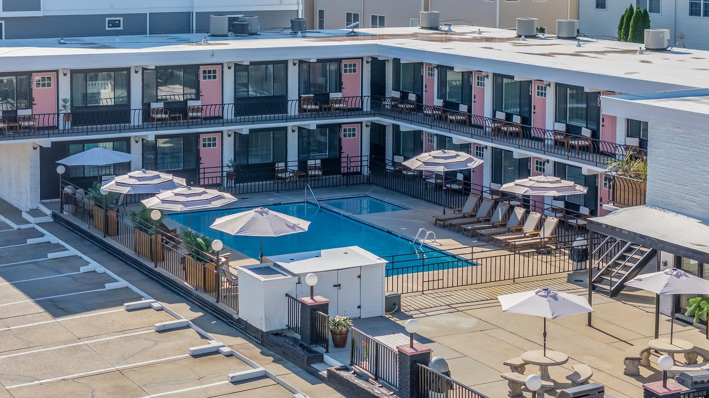 2101 Surf Avenue 207