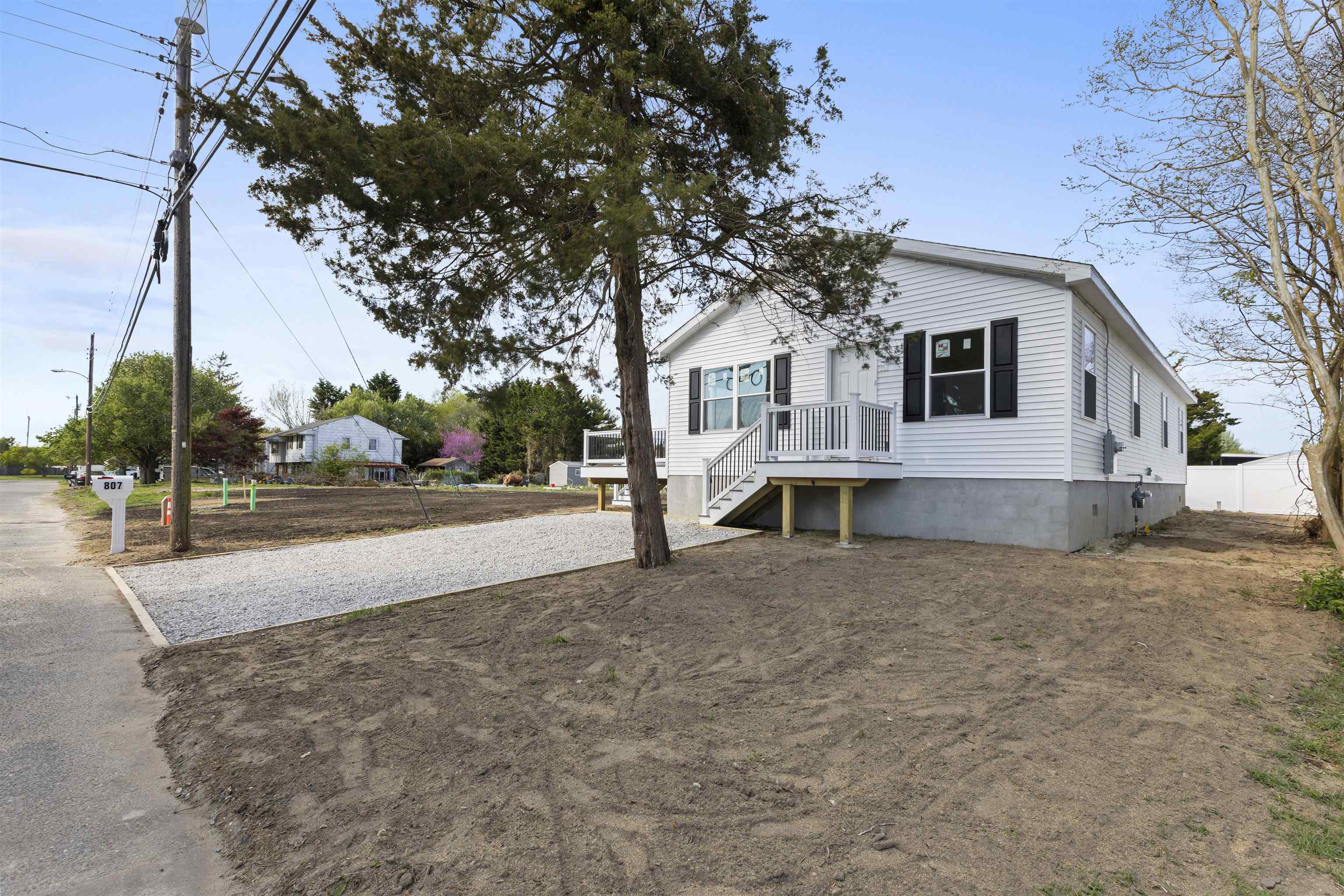 807 Walnut Street