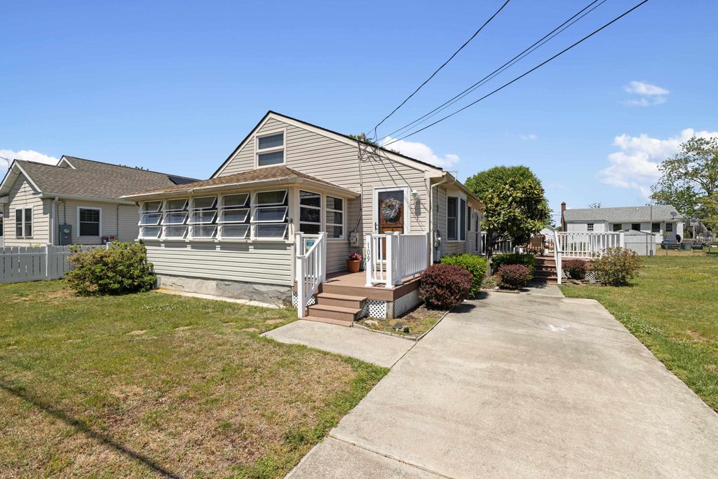 Photo of 109 W Atlantic Avenue, Villas, NJ 08251 (MLS # 261309)