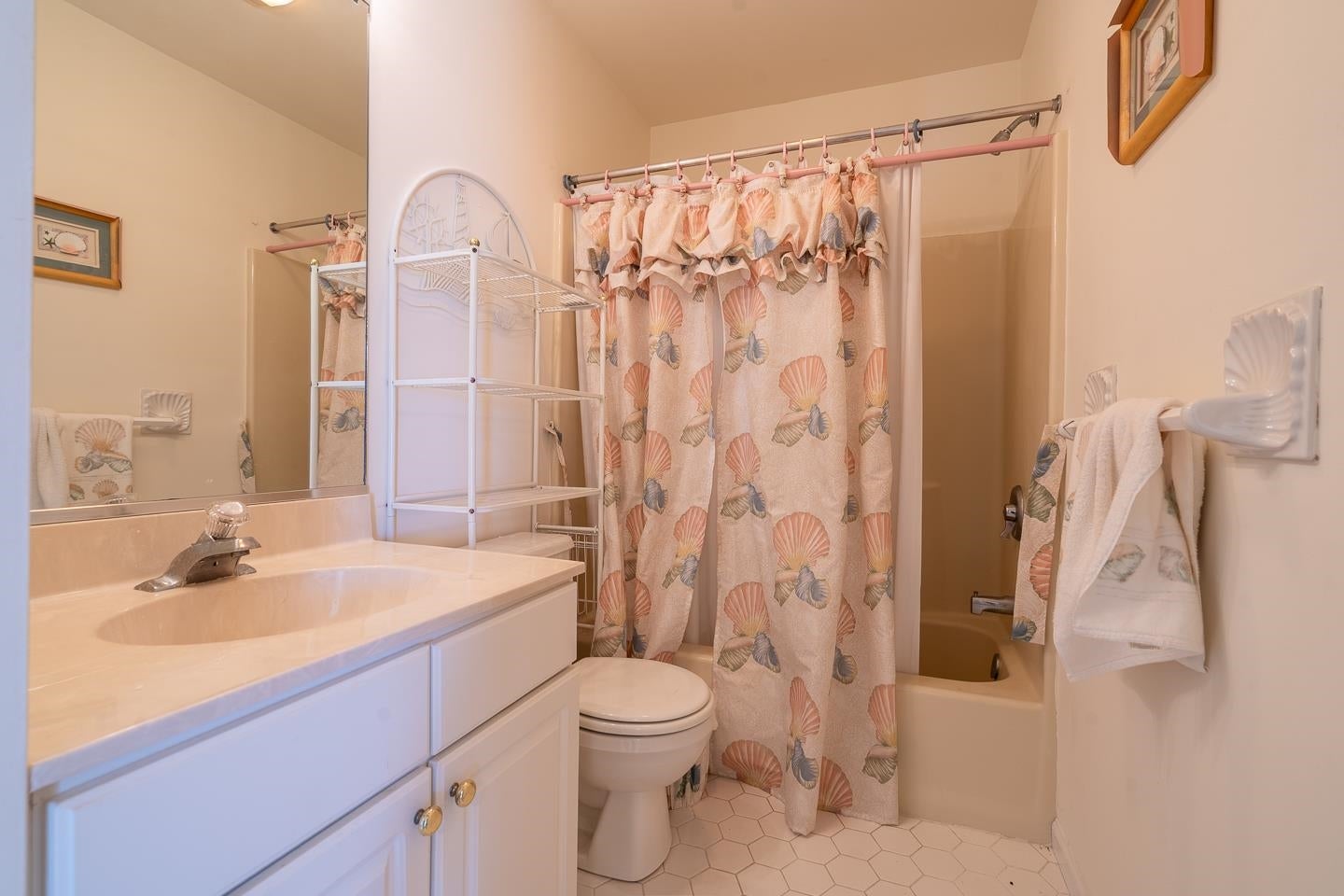12 82nd St # North, Sea Isle City, NJ, 08243, USA, 4 Bedrooms Bedrooms, ,3 BathroomsBathrooms,Townhouse,Contingent,12 82nd St # North,253468