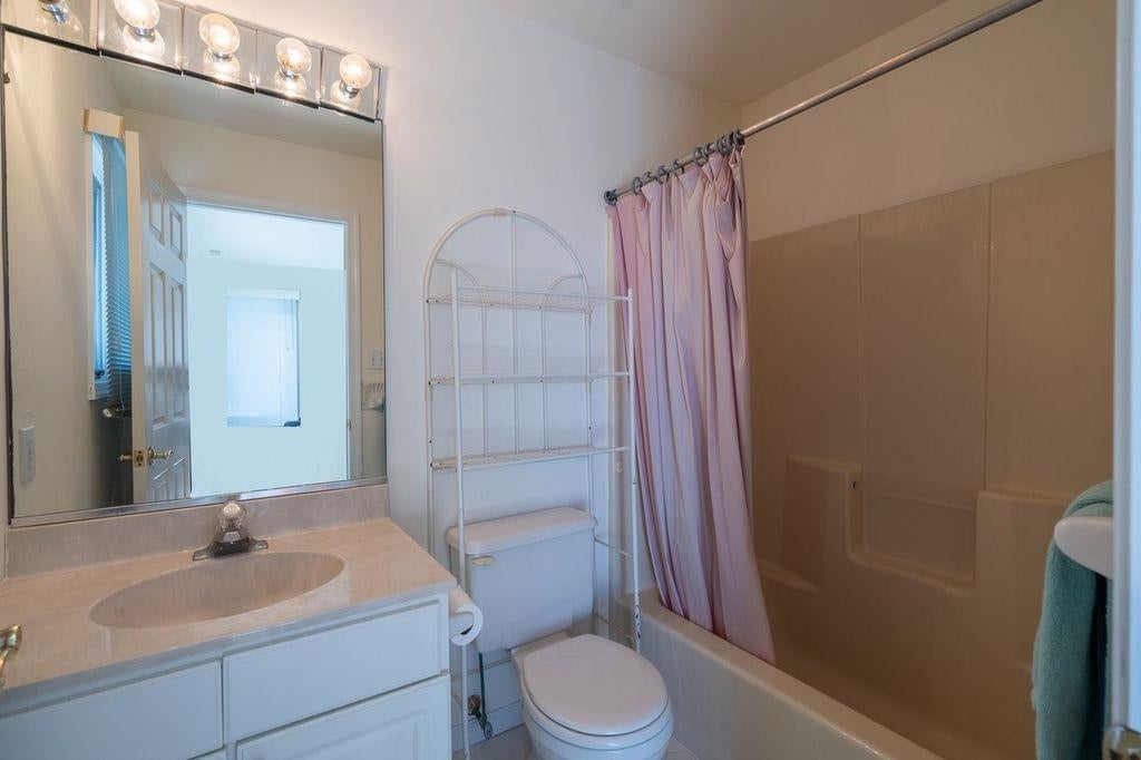 12 82nd St # North, Sea Isle City, NJ, 08243, USA, 4 Bedrooms Bedrooms, ,3 BathroomsBathrooms,Townhouse,Contingent,12 82nd St # North,253468