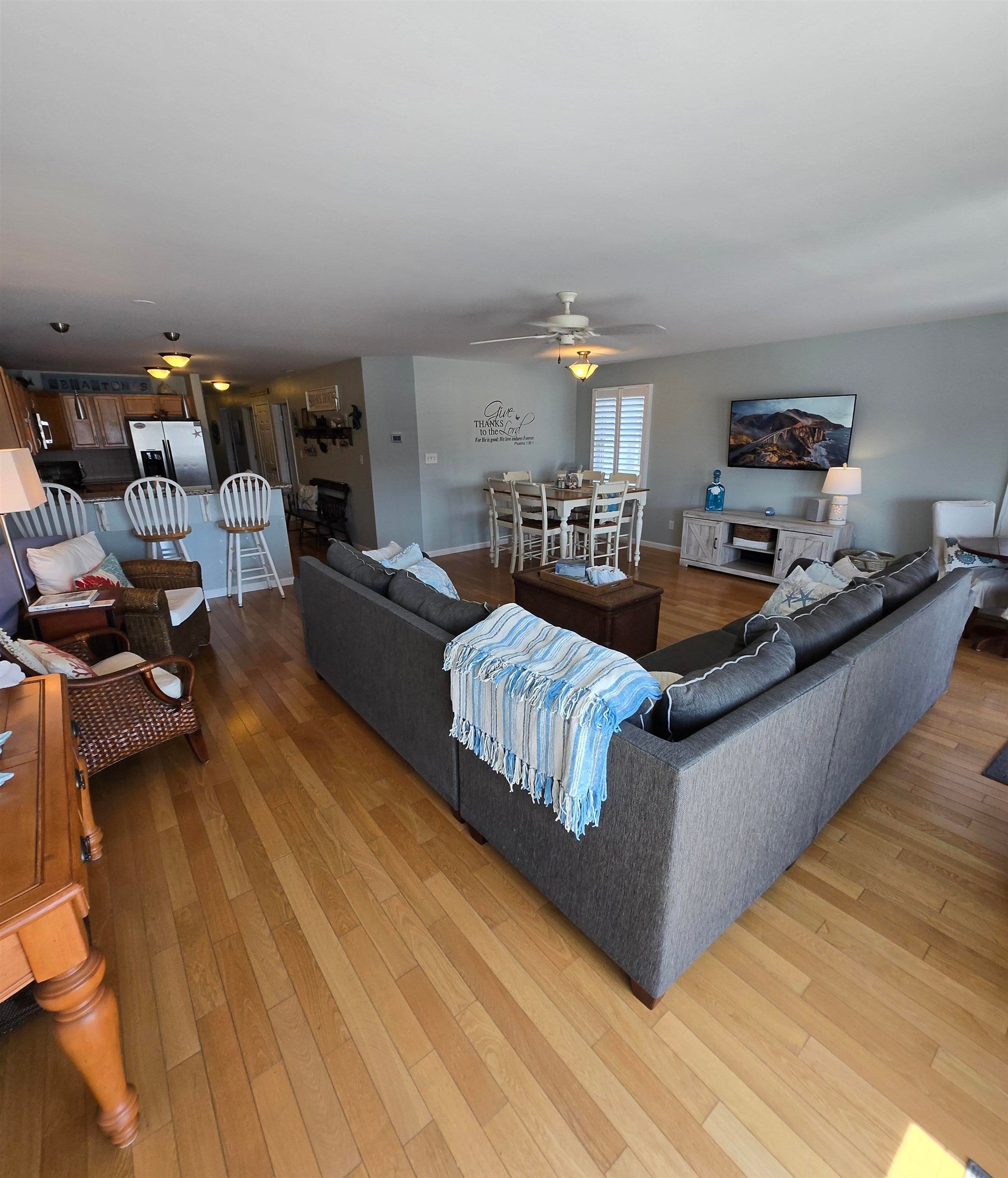 2508 Surf Avenue 200