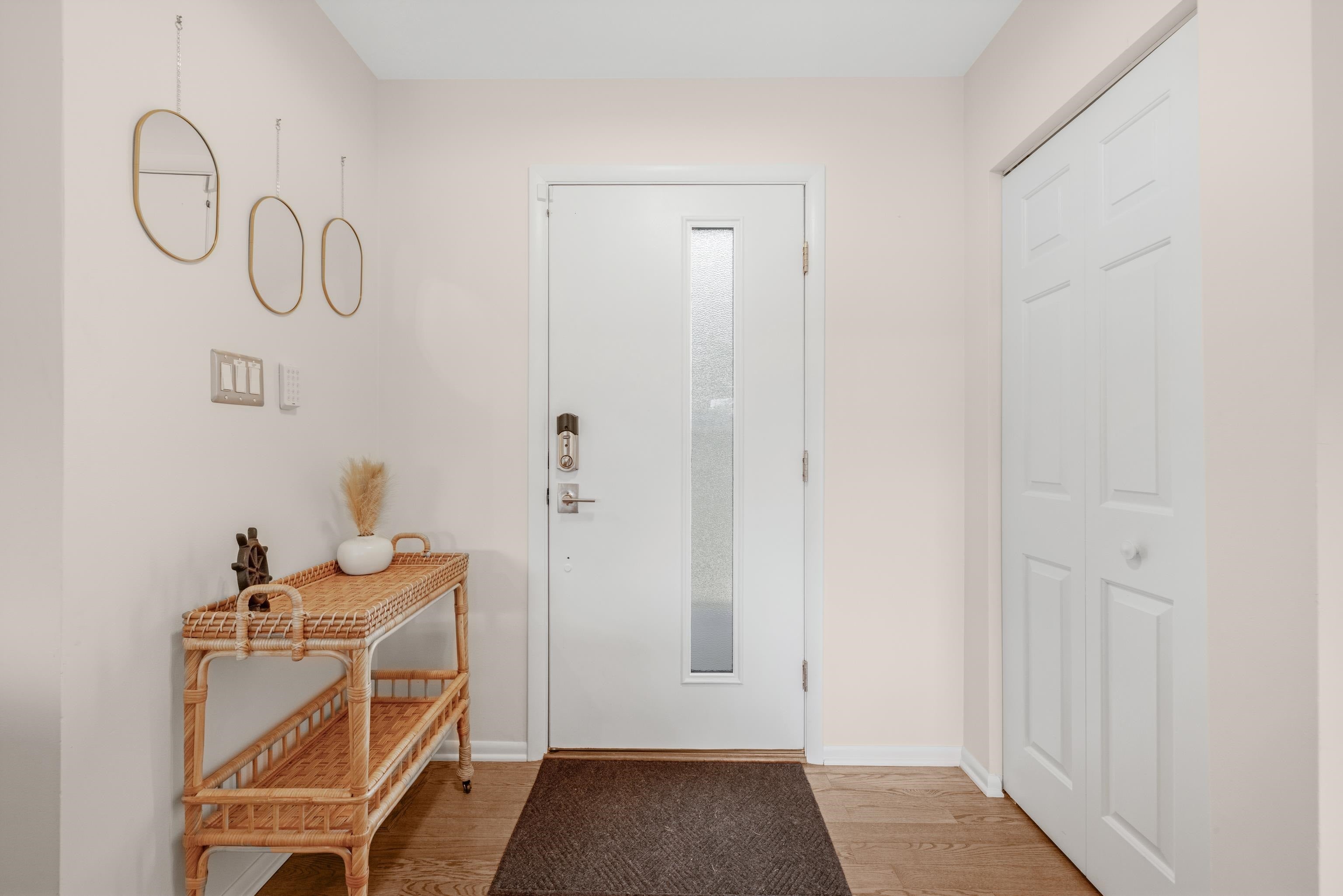 305 N Vineyard Court
