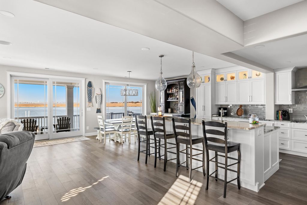 Photo of 101 W 14th Street, Ocean City, NJ 08226 (MLS # 260487)