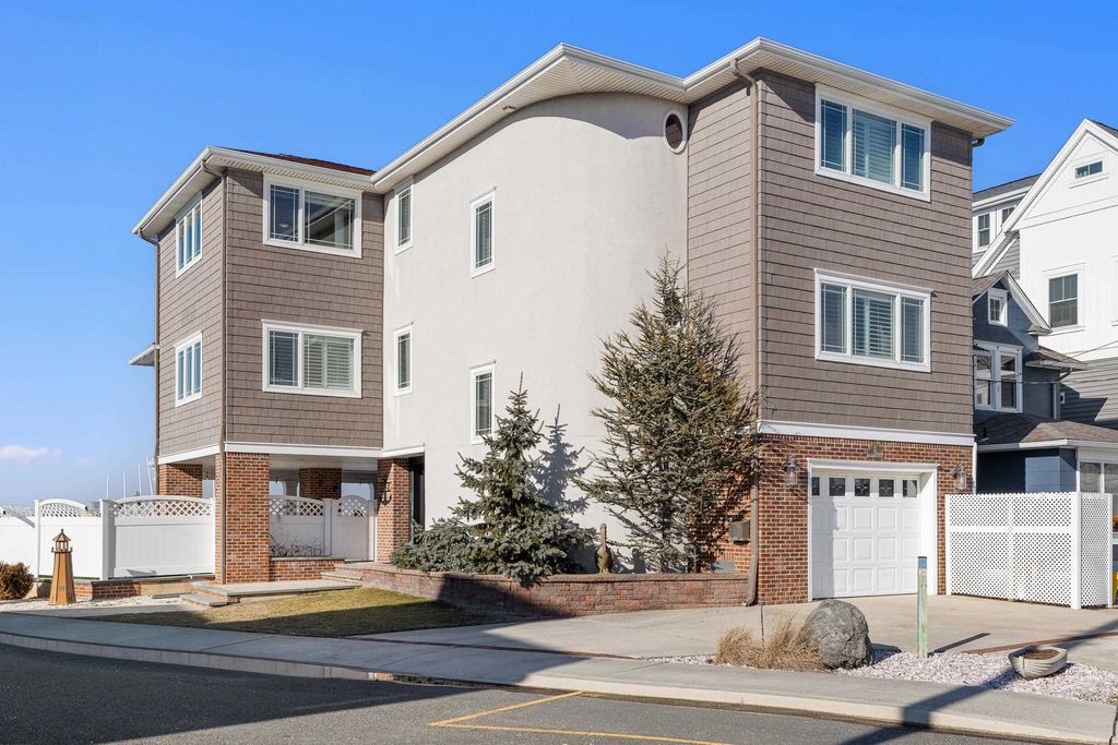 Photo of 101 W 14th Street, Ocean City, NJ 08226 (MLS # 260487)