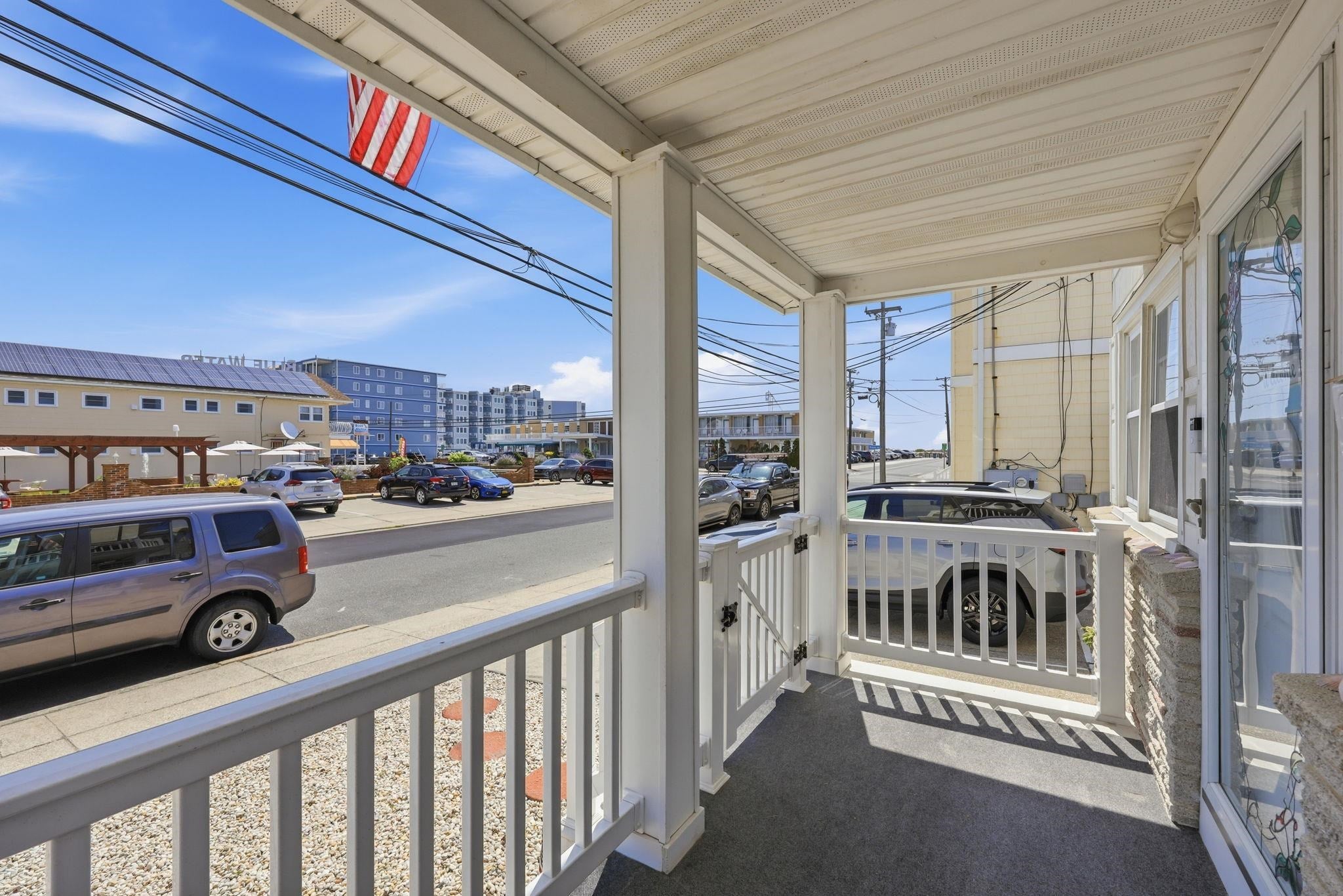 318 E Hollywood Avenue 1