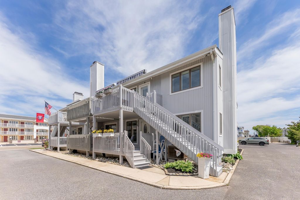 Photo of 280 79th Street #4, Avalon, NJ 08202 (MLS # 251503)