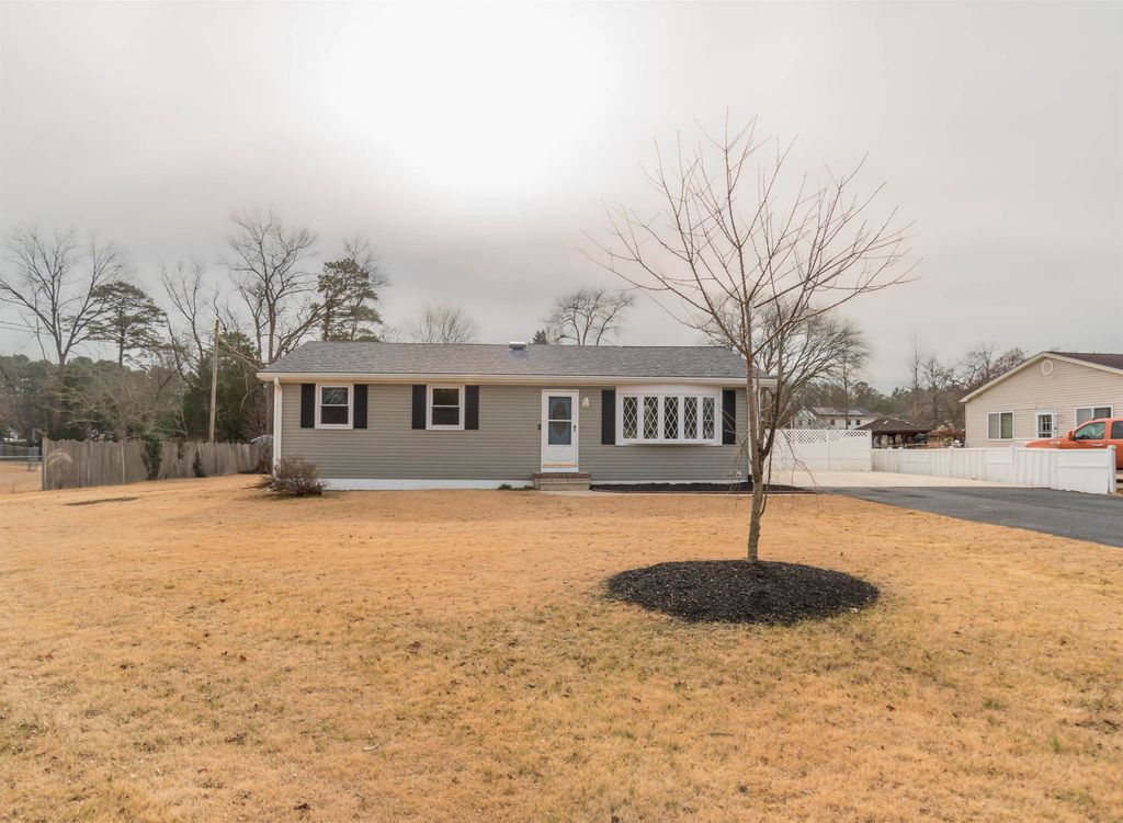 Photo of 2427 Buttonwood Lane, Millville, NJ 08332 (MLS # 260034)