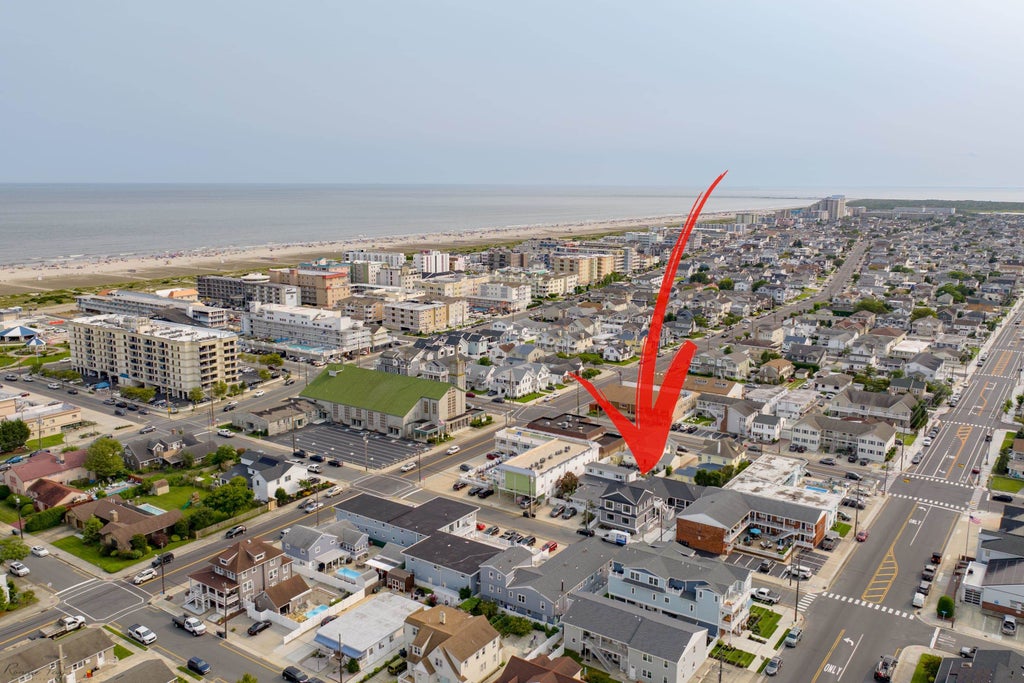 Photo of 204 E Primrose Road #201, Wildwood Crest, NJ 08260 (MLS # 262988)