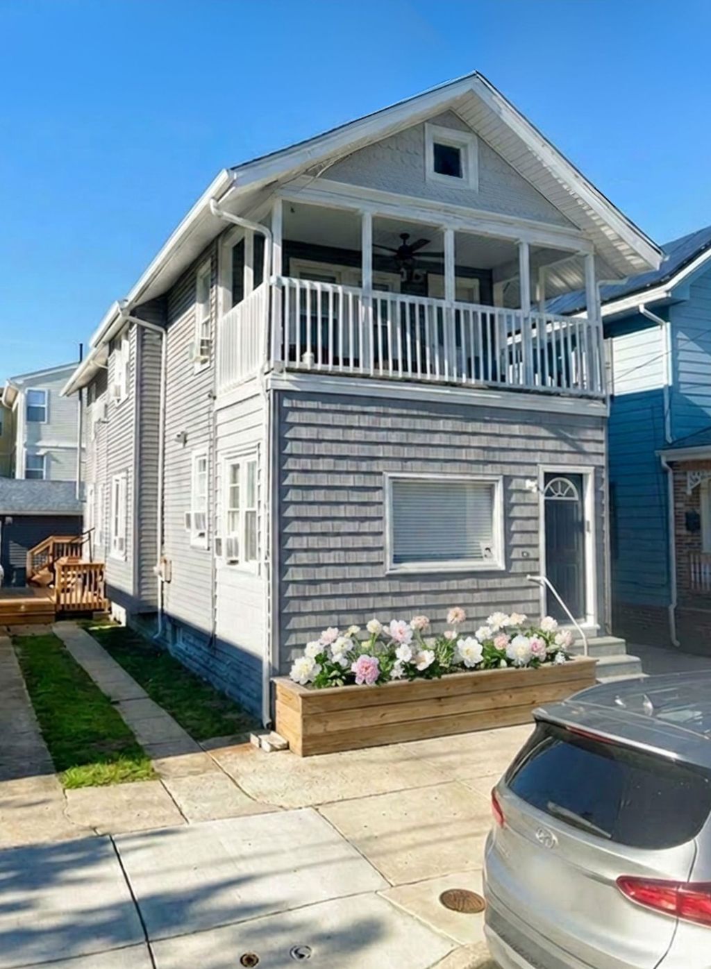Photo of 118 E Juniper Avenue, Wildwood, NJ 08260 (MLS # 261447)